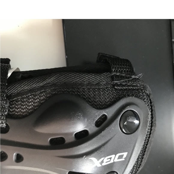 DBX Youth Inline Skating set for elbows knees wrists black Size Medium One Size - Picture 9 of 9